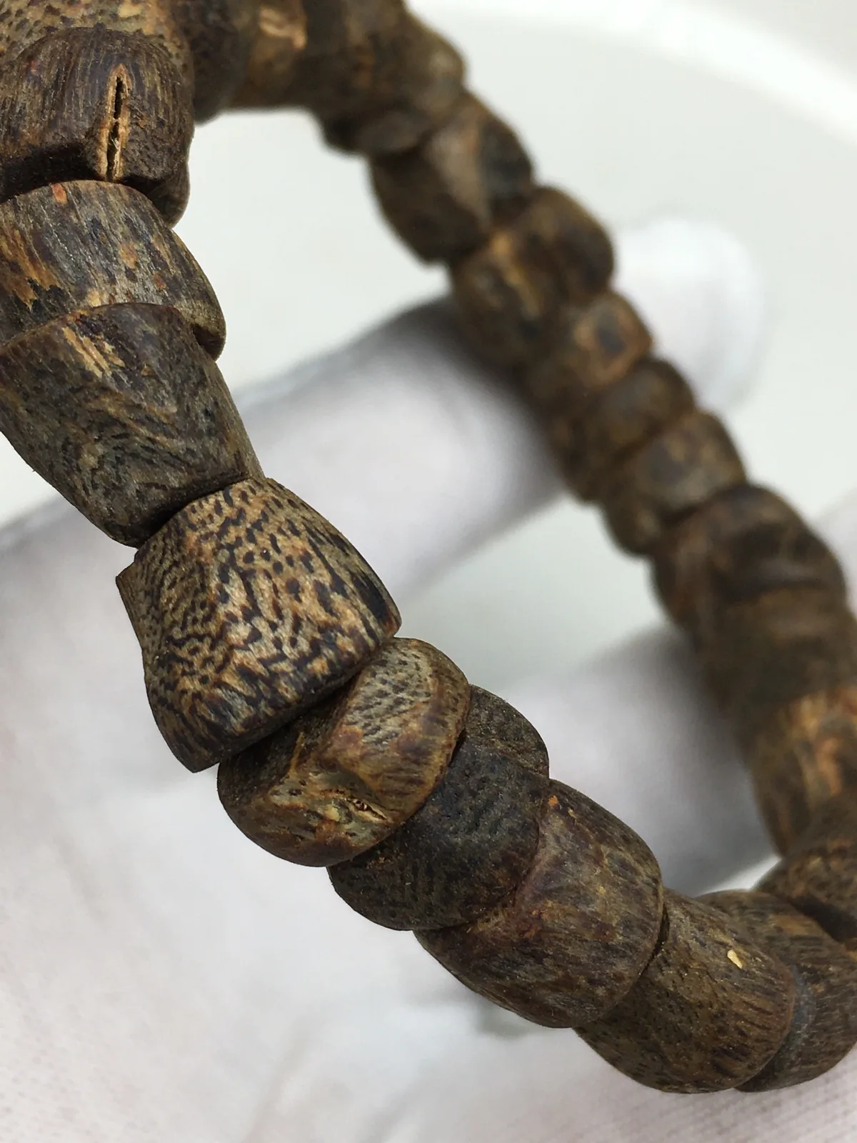 Agarwood Cube Bead Bracelet IV — photo 5 of 9