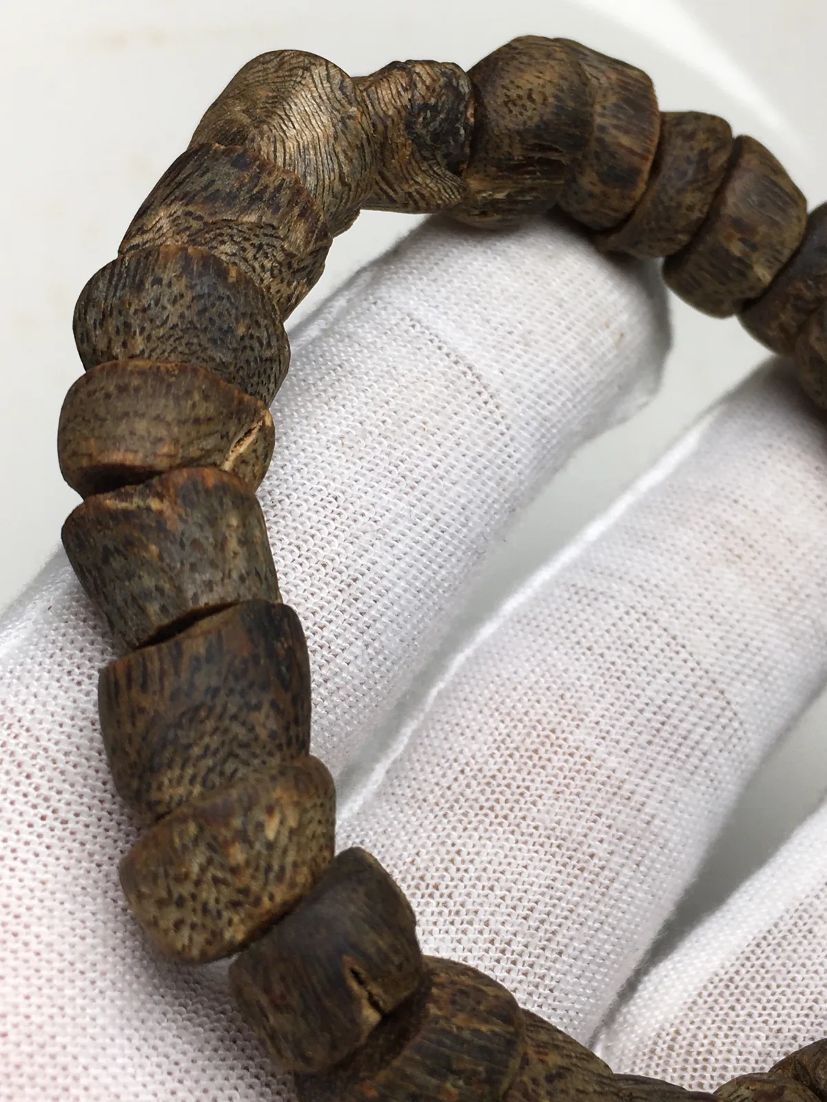 Agarwood Cube Bead Bracelet IV — photo 7 of 9