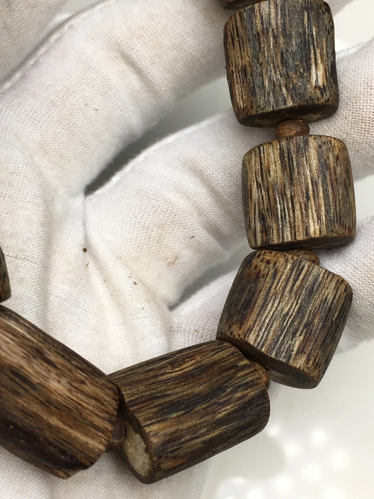Agarwood Cube Bead Bracelet VII — photo 5 of 9