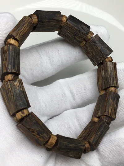 Agarwood Long Barrel Bracelet II