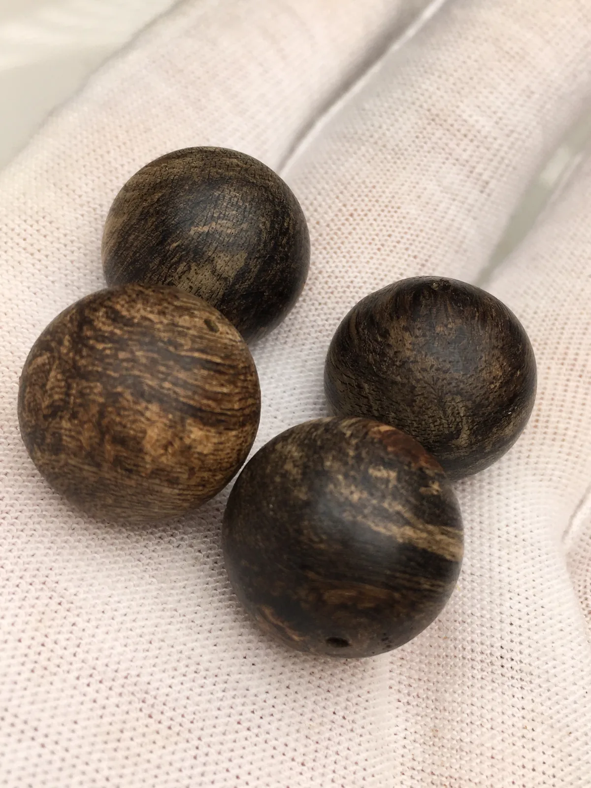 Loose Agarwood Beads I — photo 5 of 9