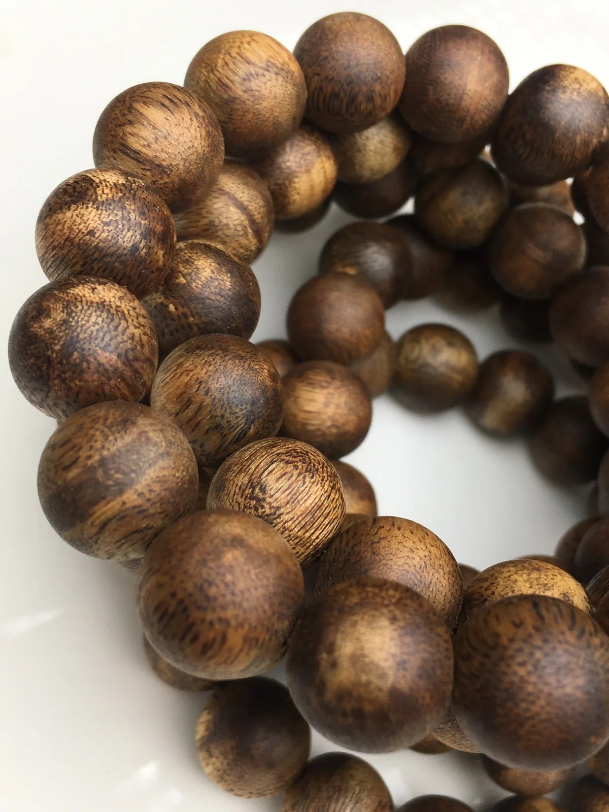 Large agarwood beads