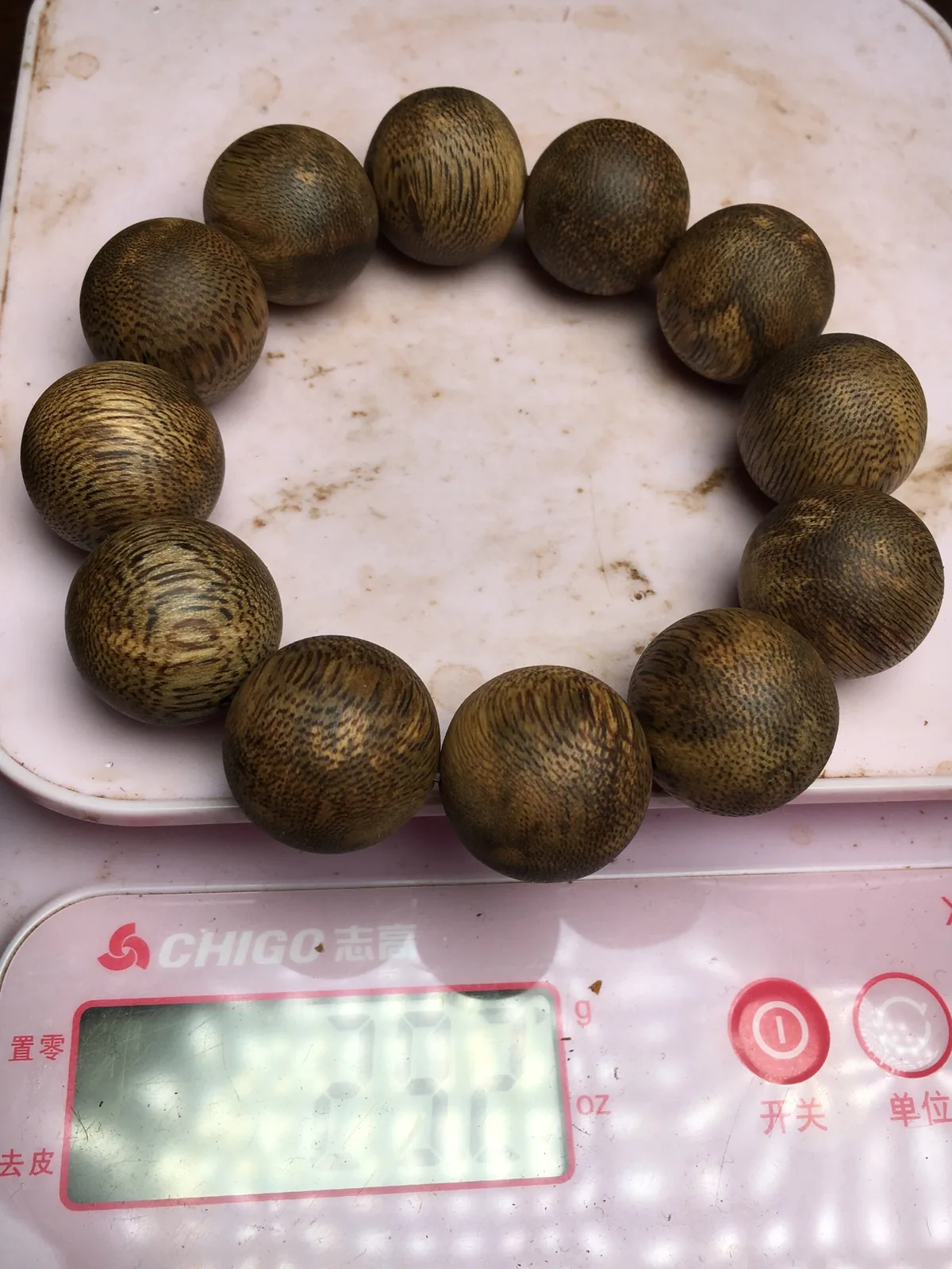 Agarwood Round Bead Bracelet V — photo 9 of 9